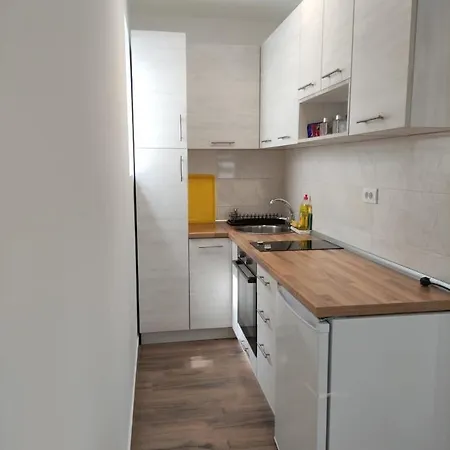 Mali Raj Apartman