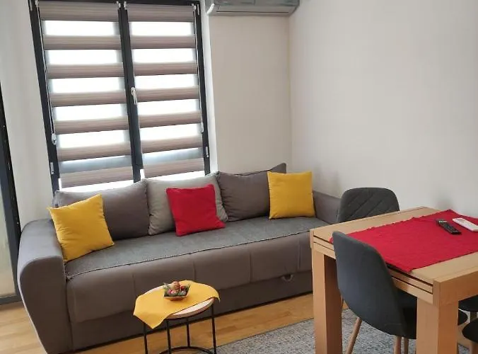 아파트 Mali Raj 소코 반자